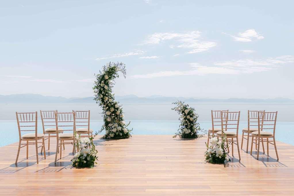 Hotel Angsana Corfu 5*